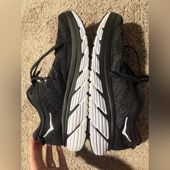 Men’s Hoka Gaviota 4 - Picture 2 of 5